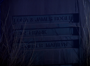 Pierre tombale de la famille Rogers.png